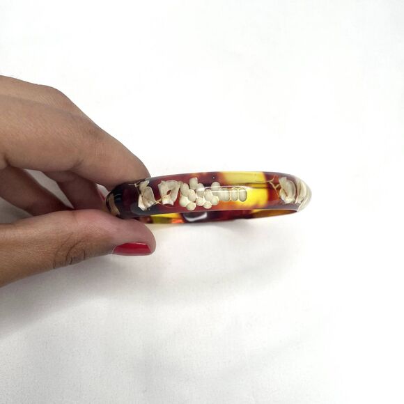 Rare Vintage Reverse Carved Grape Vine Brown & Yellow Resin Bangle Bracelet - Picture 3 of 9